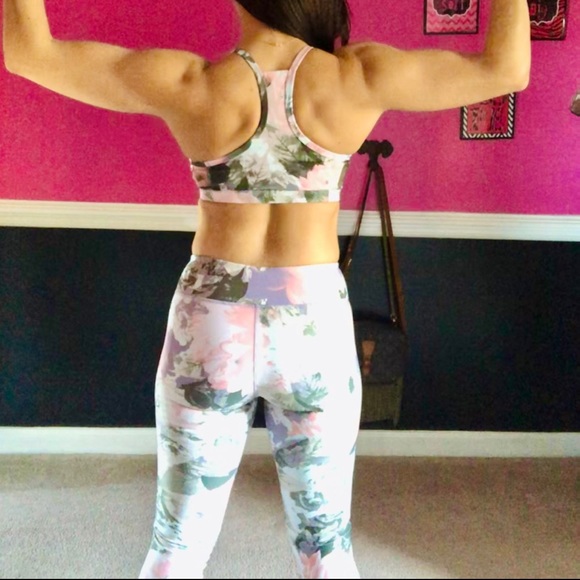 Fabletics floral pattern sports set Sz S legging - Picture 9 of 9